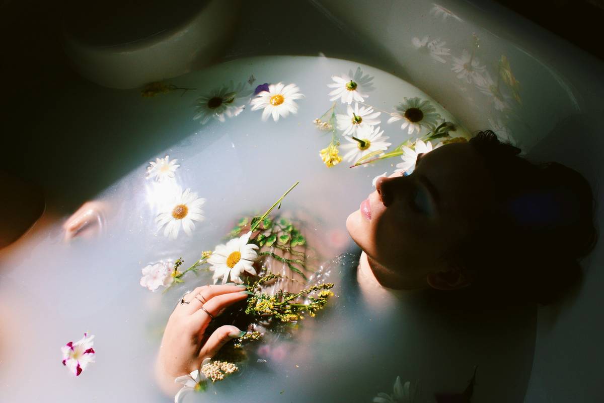 aromatherapy scented flower sukin energise bath