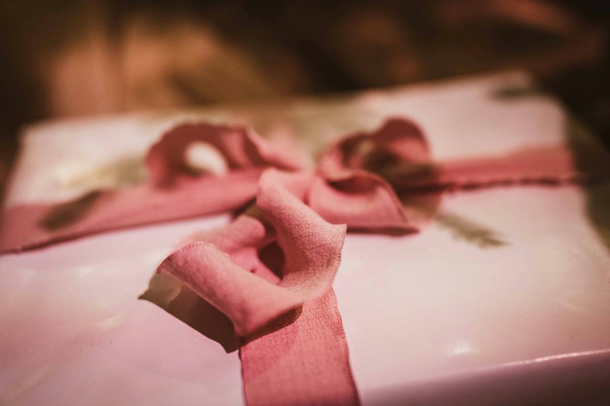 Flower Gifts for Her: Why Scented Blooms Are the Secret to Skin-Loving, Soul-Warming Presents